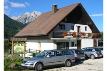 Eslovenia Privát Podkoren, Exterior